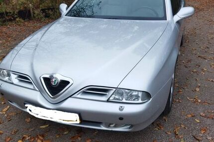 Alfa Romeo 166