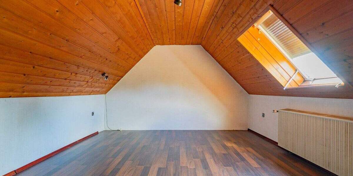 Krefeld Dyk-Lage: Großzügiges Einfamilienhaus mit Doppelgarage in gefragter, ruhiger Lage! 7 zimmer