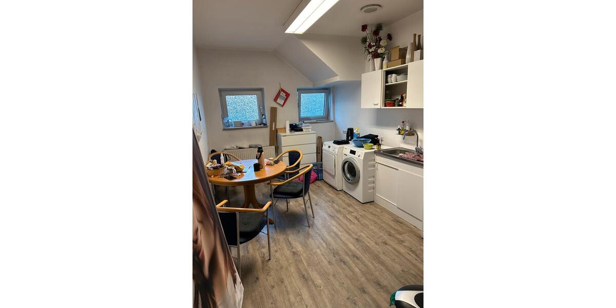 Gewerbefläche 177 m² in Duisburg-Homberg | 8-Stellplätze | VB zimmer