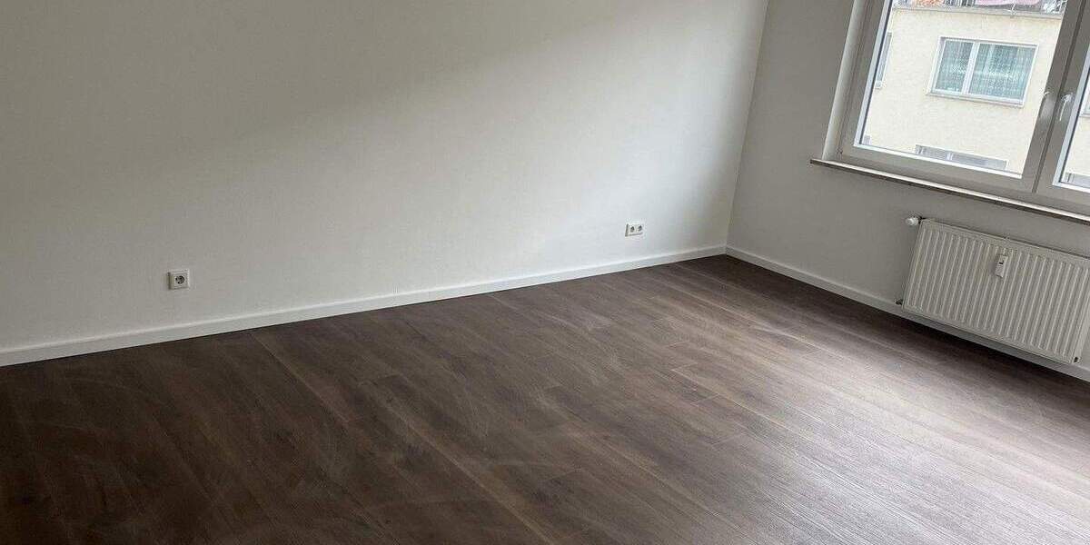 Etagenwohnung Krefeld Stadtmitte - 3 Zimmer, 91 m&sup2;, 750&euro; | Angebot:25780302