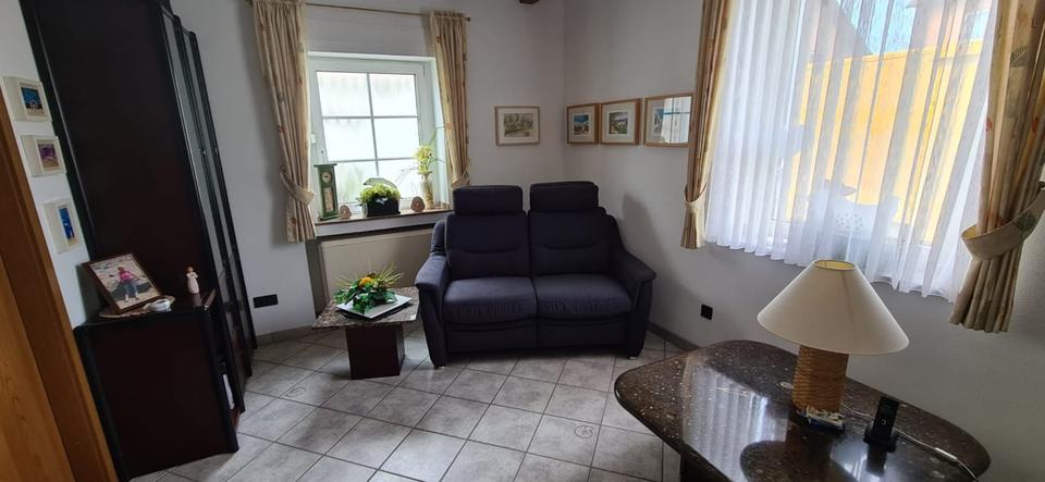 Einfamilienhaus Grevenbroich - 5 Zimmer, 120 m&sup2;, 1.200&euro; | Angebot:26335416