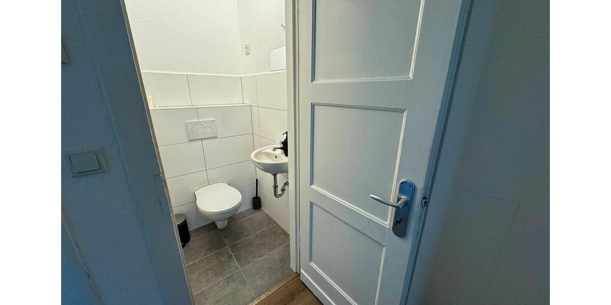 Günstiges Monteurzimmer in Solingen - Nähe Wuppertal Hilden & Düsseldorf Monteurwohnung 2 zimmer