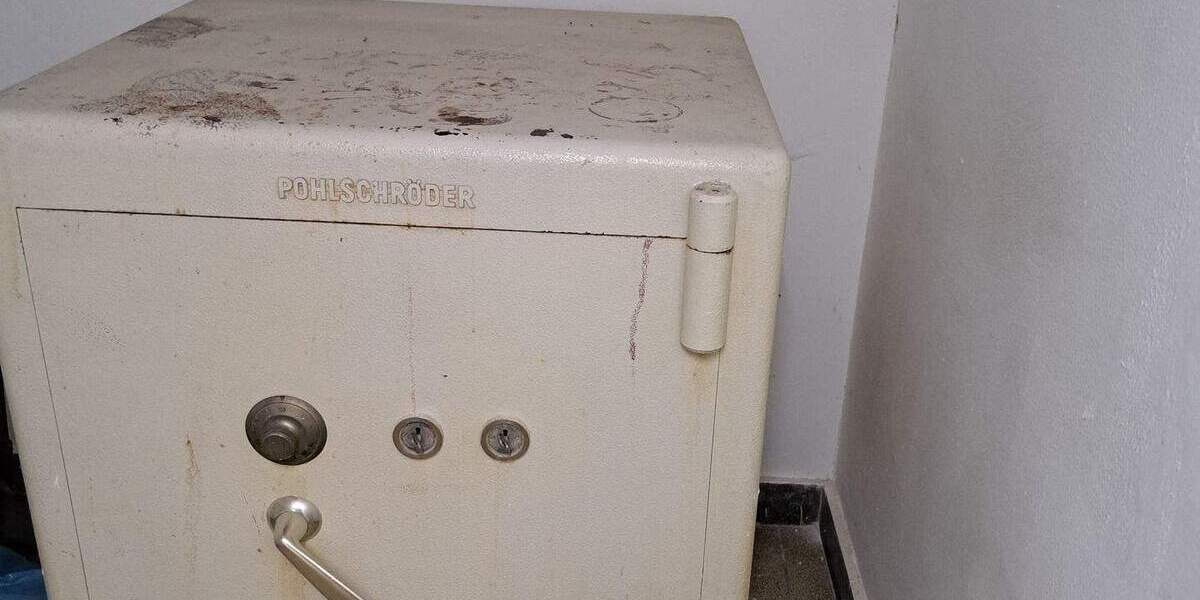 Praxis in guter Lage mit 2 Eingängen sucht solvente Mieter ! 6 zimmer