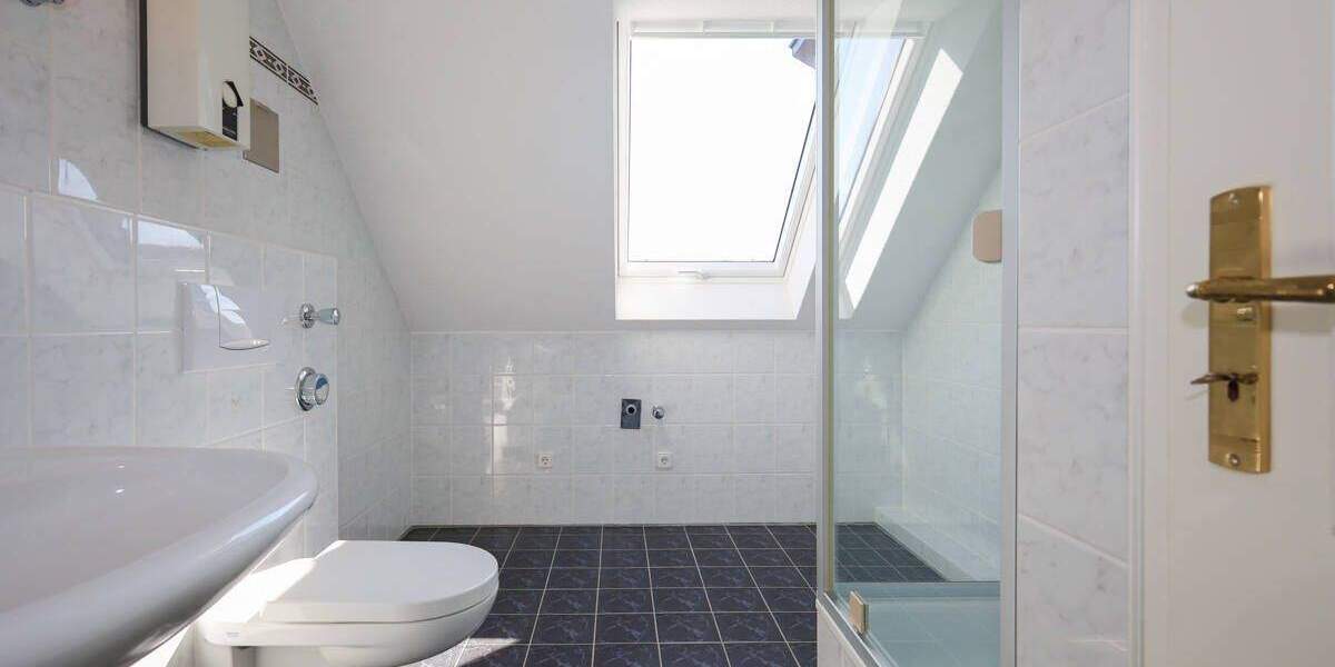 Helle Maisonettewohnung mit Dachterrasse und ca. 17m² Bonusfläche 3 zimmer