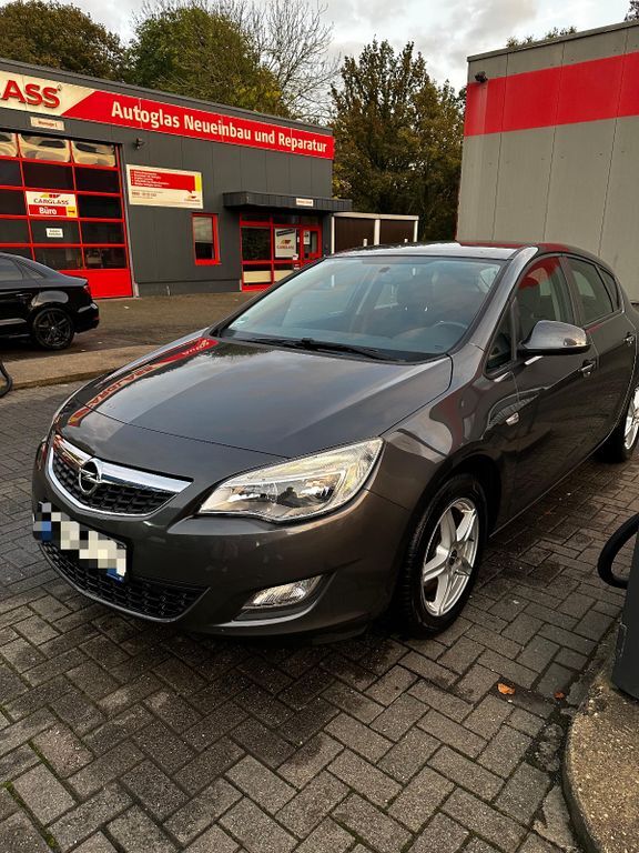 Opel Astra 118.000 km 5.500 € Leverkusen 51379