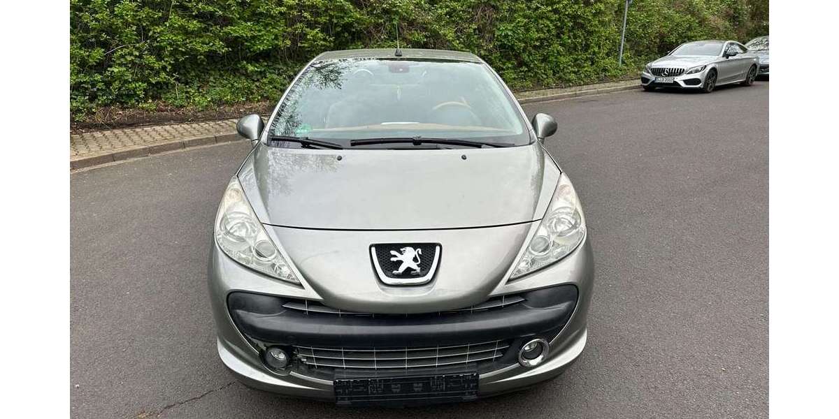 Peugeot 207 103.000 km 4.600 &euro; Düsseldorf 40231