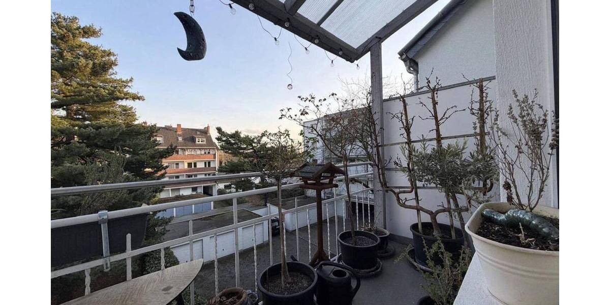 Etagenwohnung Düsseldorf Eller - 3 Zimmer, 96 m&sup2;, 1.340&euro; | Angebot:26434462