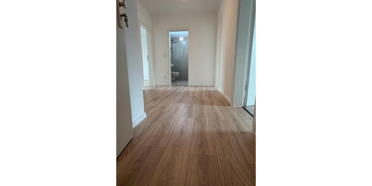 Dachgeschoßwohnung Duisburg Mittelmeiderich - 2 Zimmer, 78 m&sup2;, 900&euro; | Angebot:25790437