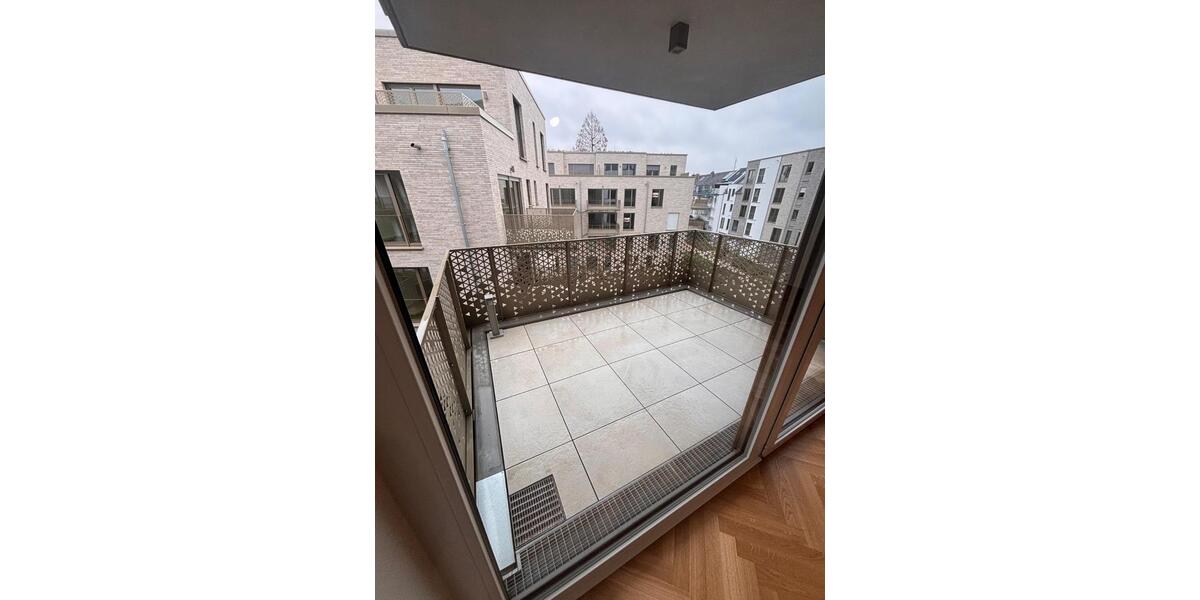 Etagenwohnung Düsseldorf Lörick - 2 Zimmer, 68 m&sup2;, 1.700&euro; | Angebot:25381651