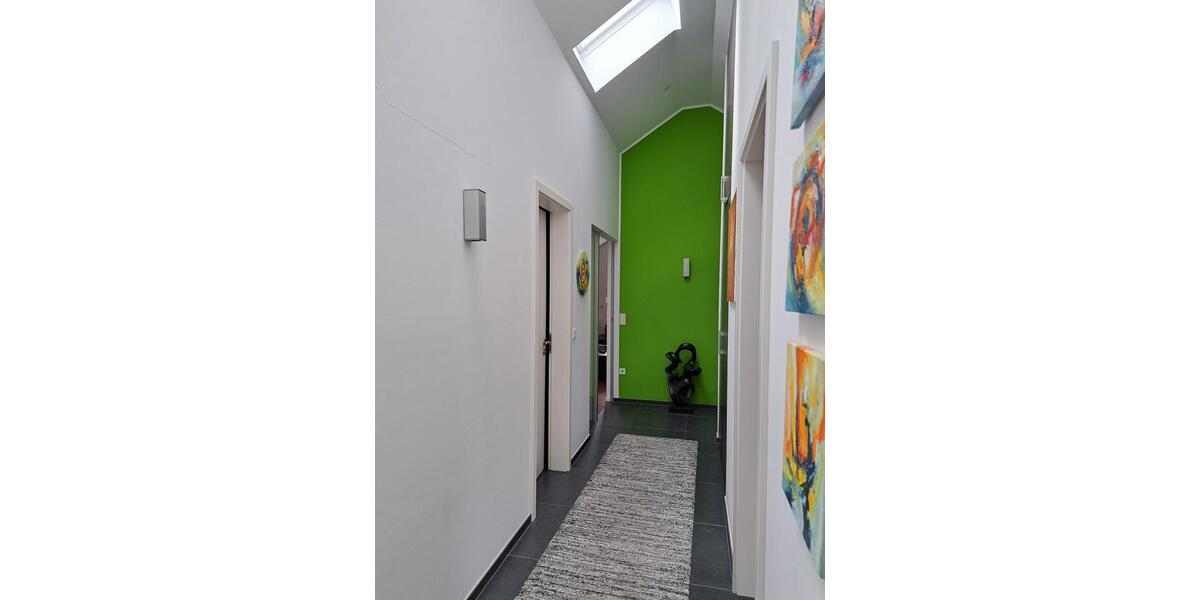 Dachgeschoßwohnung Burscheid - 4 Zimmer, 109 m&sup2;, 465.000&euro; | Angebot:25641543