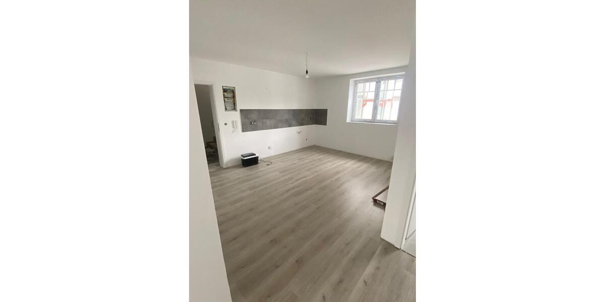 Etagenwohnung Neuss - 2 Zimmer, 68 m&sup2;, 750&euro; | Angebot:26429984