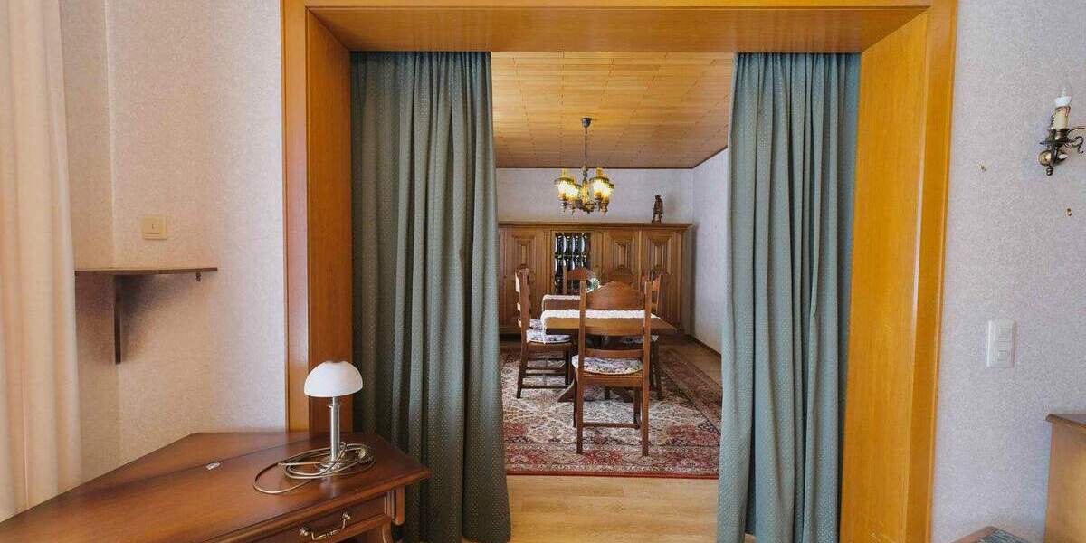 Familienfreundlich wohnen auf großem Grundstück in Reuschenberg 5 zimmer