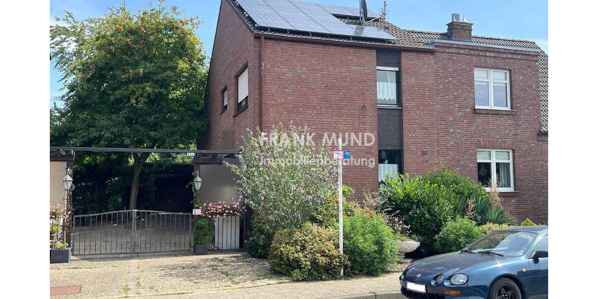 Gepflegte Doppelhaushälfte mit parkähnlichem Grundstück in beliebter Wohnlage von MG-West 3 zimmer