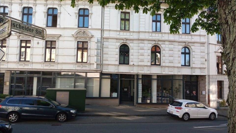 Lagerraum mit Bürofläche zu vermieten
