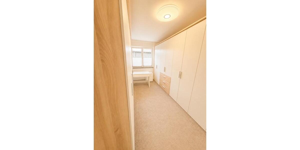 Terrassenwohnung Duisburg Angerhausen - 5 Zimmer, 140 m&sup2;, 1.900&euro; | Angebot:26423987
