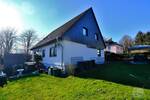 Familientraum mit Gartenidylle. Platz für Kinder, Tiere & gemeinsame Momente