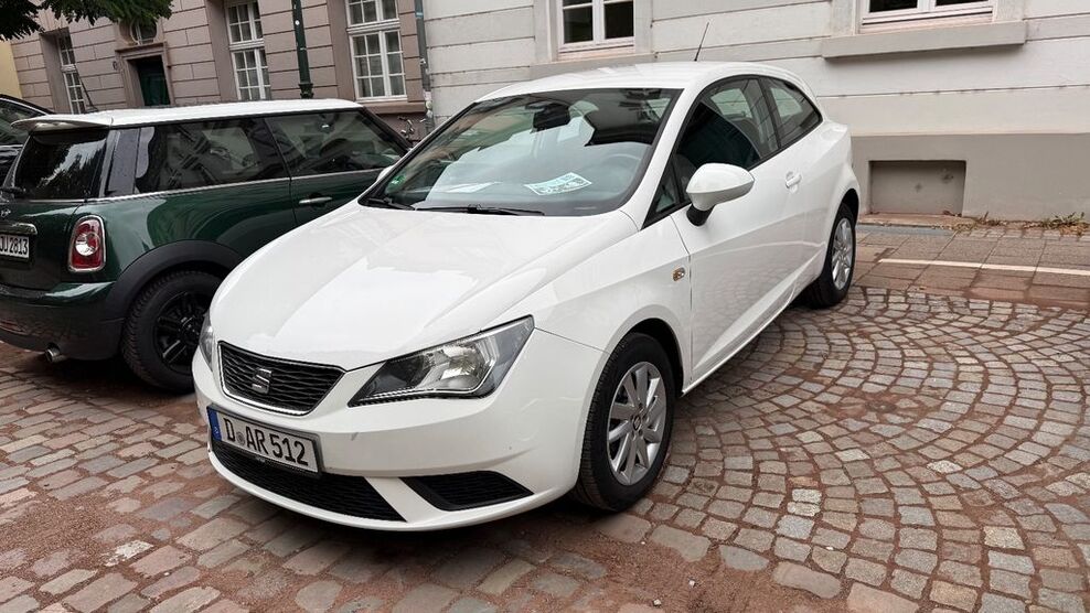 Seat Ibiza 98.100 km 7.100 € Düsseldorf 40213