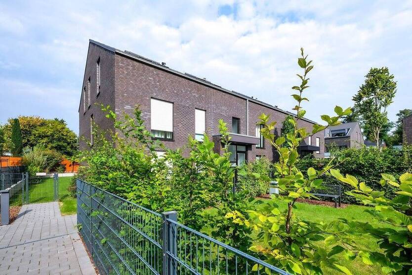 Schicke 2 Zimmer GartenWohnung in ruhiger Wohnlage von Schlebusch!