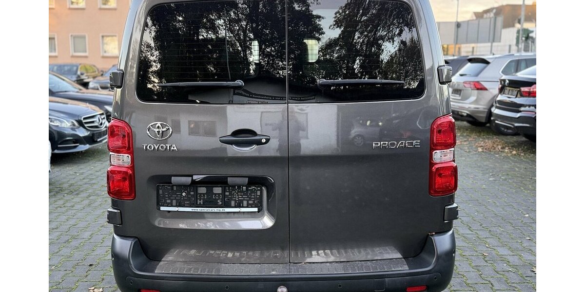 Toyota Proace Lang / Euro 6 / Klima / 3 Sitze / AHK 108.000 km 15.490 &euro; Mönchengladbach 41066