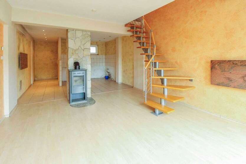 Wohnung zum Kaufen in Düsseldorf 199.000 € 75.11 m²