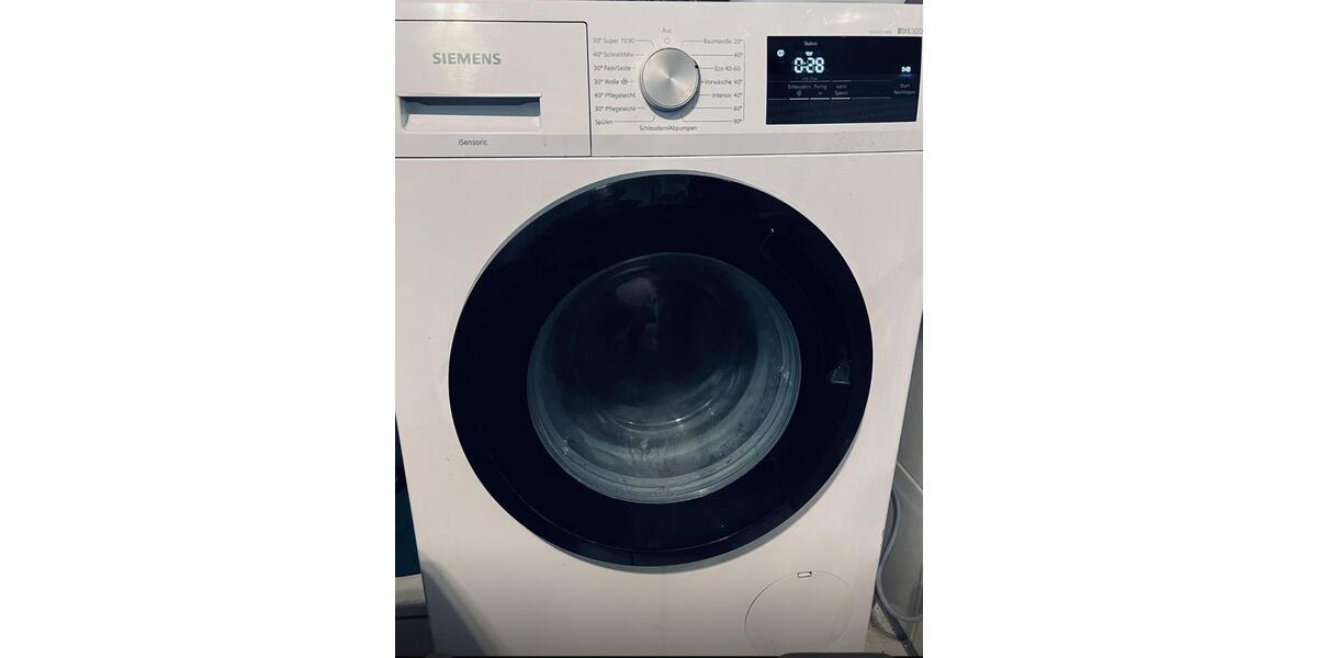 2-Zimmer Wohnung mit Küche, Waschmaschine und Loggia ab 01.02.26 2 zimmer