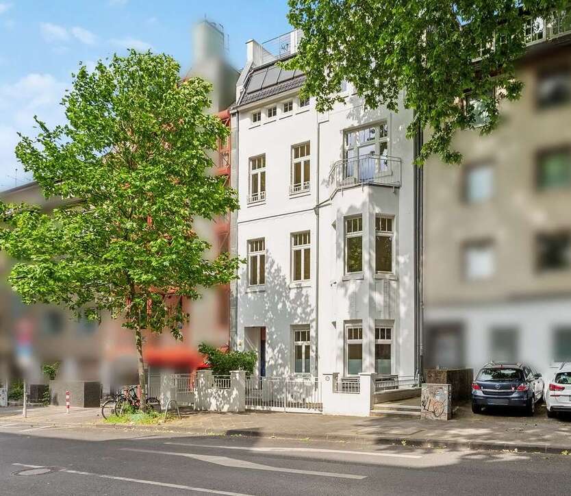 Haus zum Kaufen in Düsseldorf 3.000.000 € 427 m²