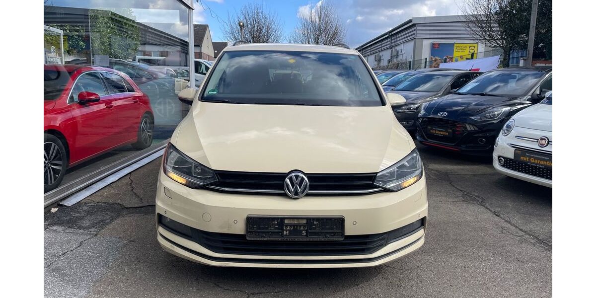 VW Touran 493.930 km 6.200 &euro; Oberhausen 46045