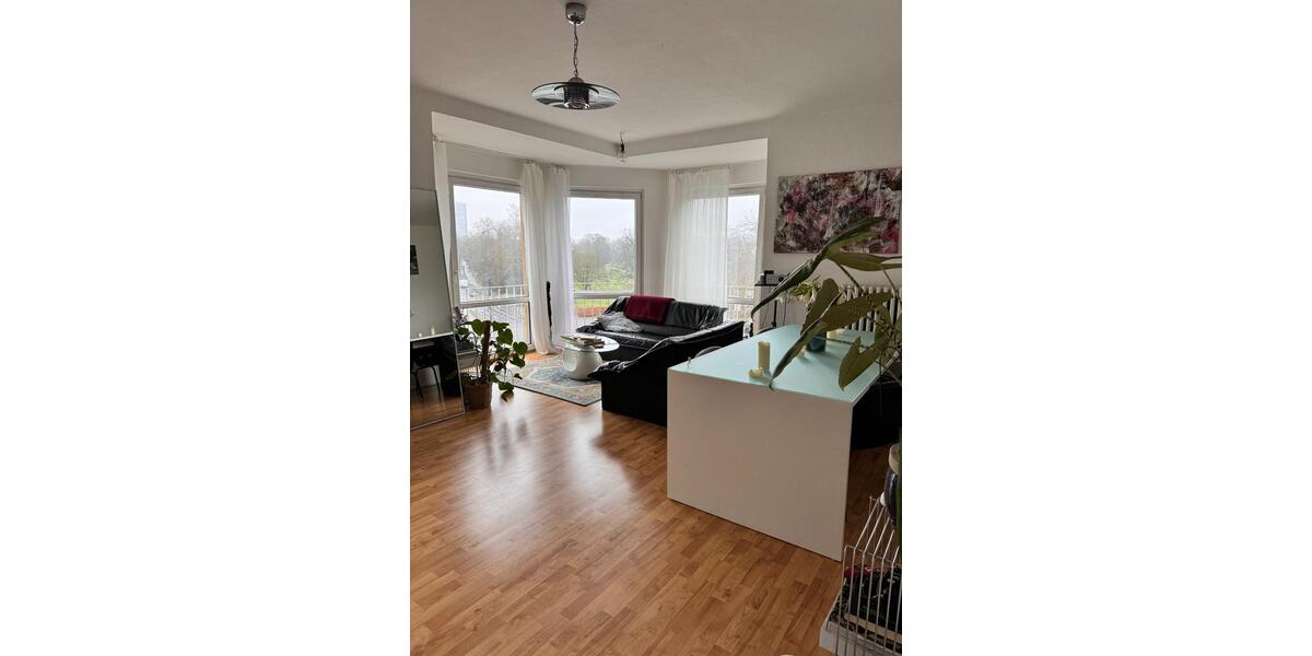 Untermiete: Helle 3-Raum-Wohnung in Düsseldorf 3 zimmer