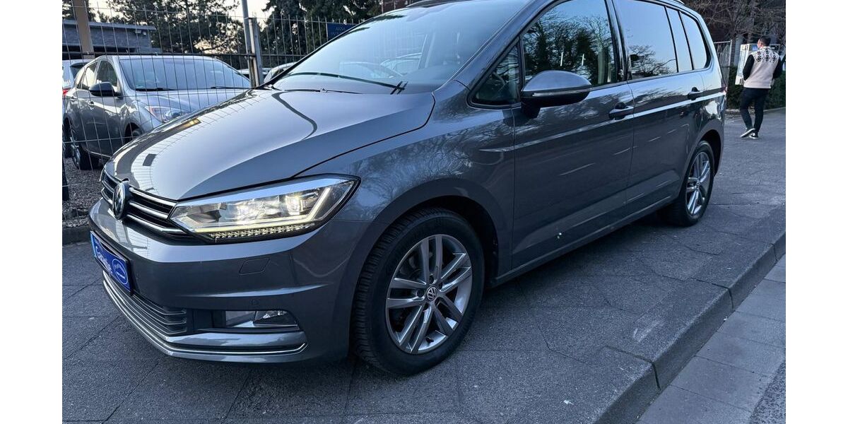 VW Touran 136.000 km 20.500 &euro; Mönchengladbach - Odenkirchen 41199
