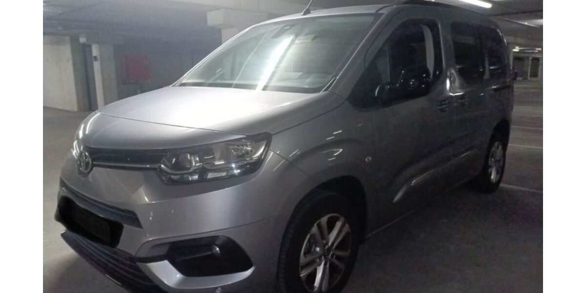 Toyota Proace City 4.000 km 28.440 &euro; Oberhausen 46149