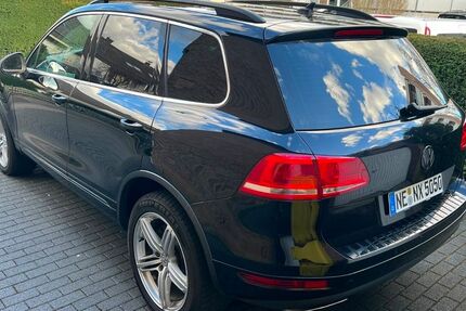 VW Touareg 178.980 km 12.899 &euro; neuss 41469
