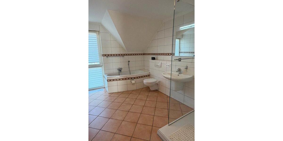 Reihenhaus Kaarst - 4.5 Zimmer, 129 m&sup2;, 1.880&euro; | Angebot:26406097