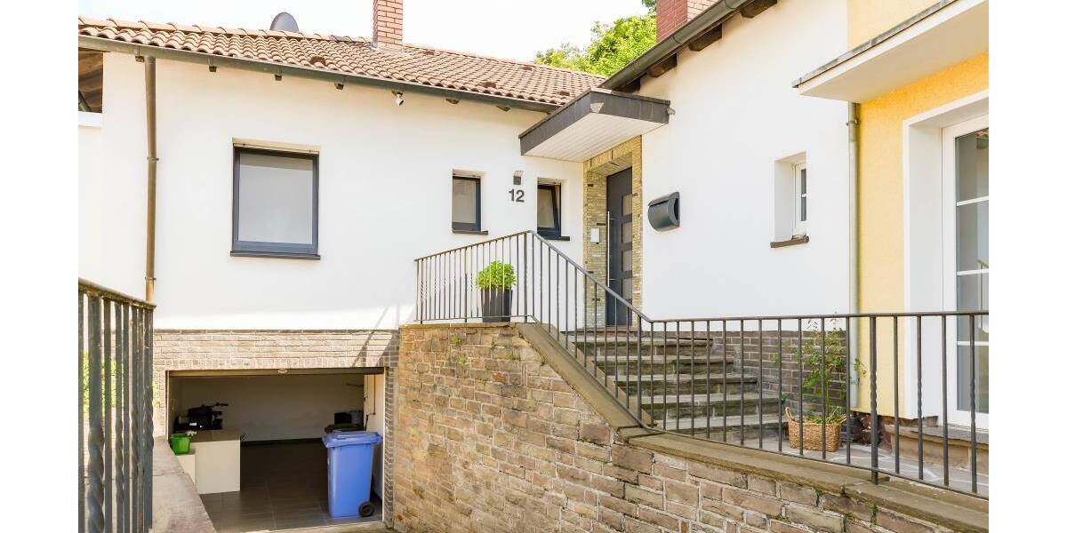 2018 saniertes EFH mit hausinterner Garage in zentraler Lage von Opladen * hochwertige Ausstattung * 2 Terrassen * ... 5 zimmer