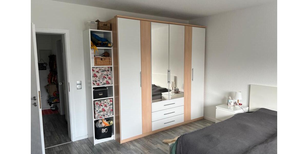 Etagenwohnung Mönchengladbach Süd - 2 Zimmer, 84 m&sup2;, 1.085&euro; | Angebot:25381597