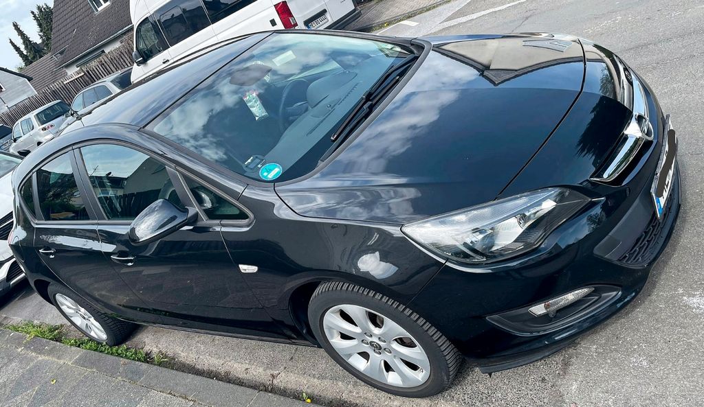 Opel Astra 67.500 km 7.999 &euro; Hilden 40724