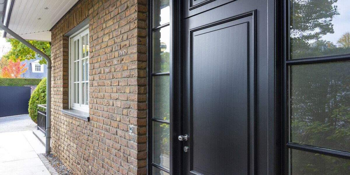 Exklusives Wohnen in Top-Lage von Alt-Meererbusch - Noble Villenhälfte mit hochwertiger Ausstattung 7 zimmer