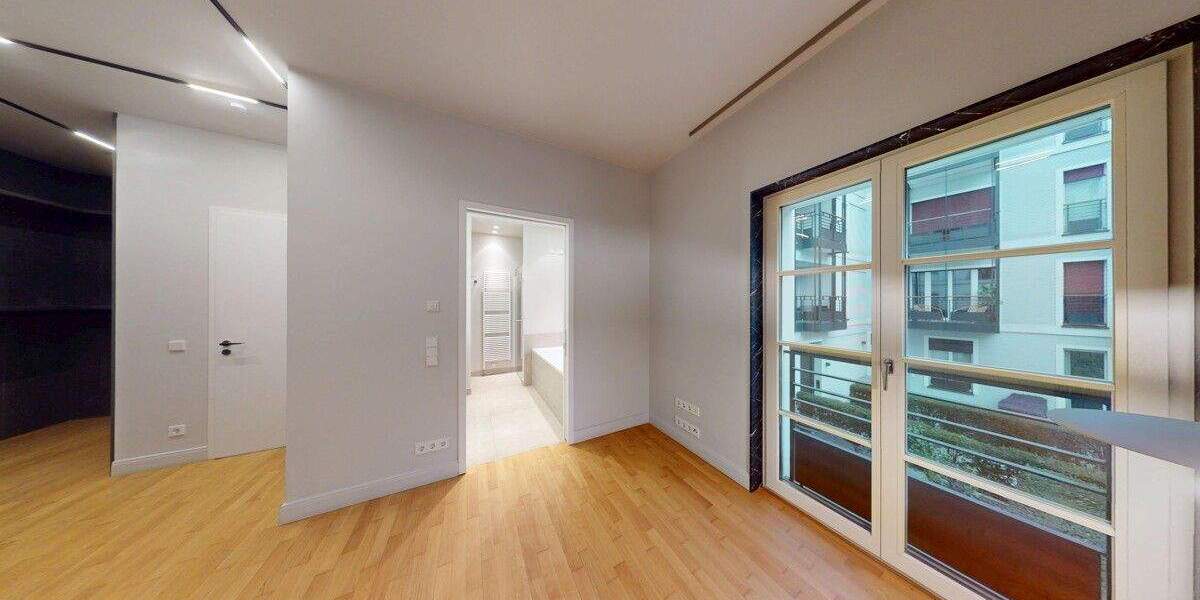 Etagenwohnung Düsseldorf Altstadt - 3 Zimmer, 127 m&sup2;, 3.280&euro; | Angebot:25822309