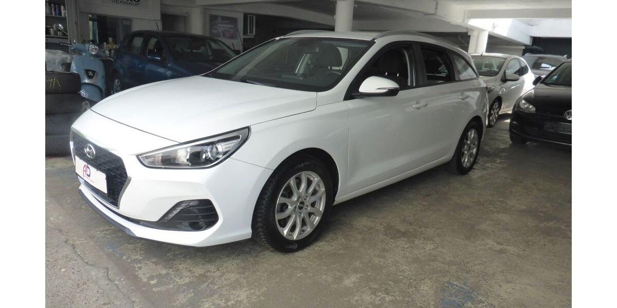 Hyundai i30 150.000 km 9.950 &euro; Düsseldorf 40223