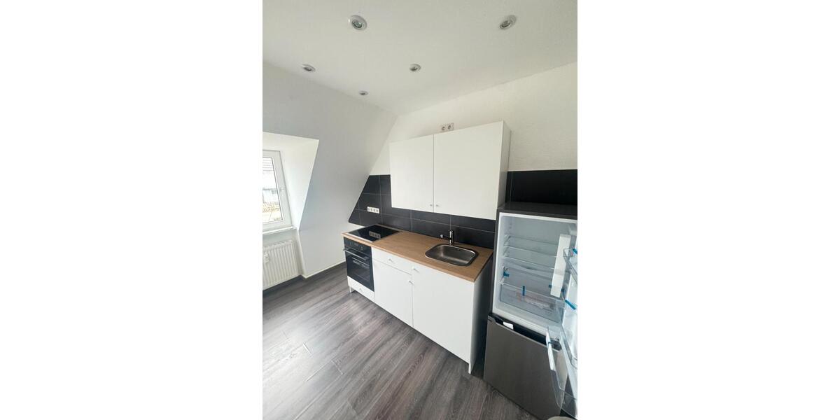 Dachgeschoßwohnung Krefeld Benrad - 2 Zimmer, 60 m&sup2;, 750&euro; | Angebot:26536681
