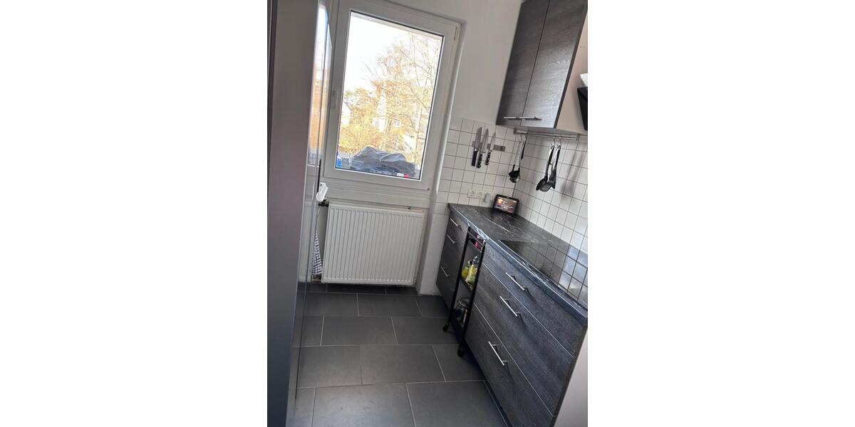 Etagenwohnung Düsseldorf Stadtbezirk 9 - 3.5 Zimmer, 84 m&sup2;, 1.200&euro; | Angebot:25350874