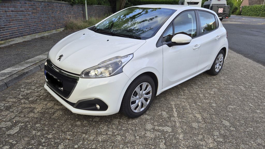 Peugeot 208 166.480 km 2.900 &euro; Moers 47447