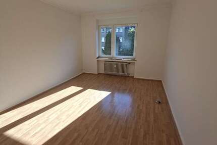 Wohnung Düsseldorf Pempelfort - 2 Zimmer, 85 m&sup2;, 969&euro; | Angebot:26427087