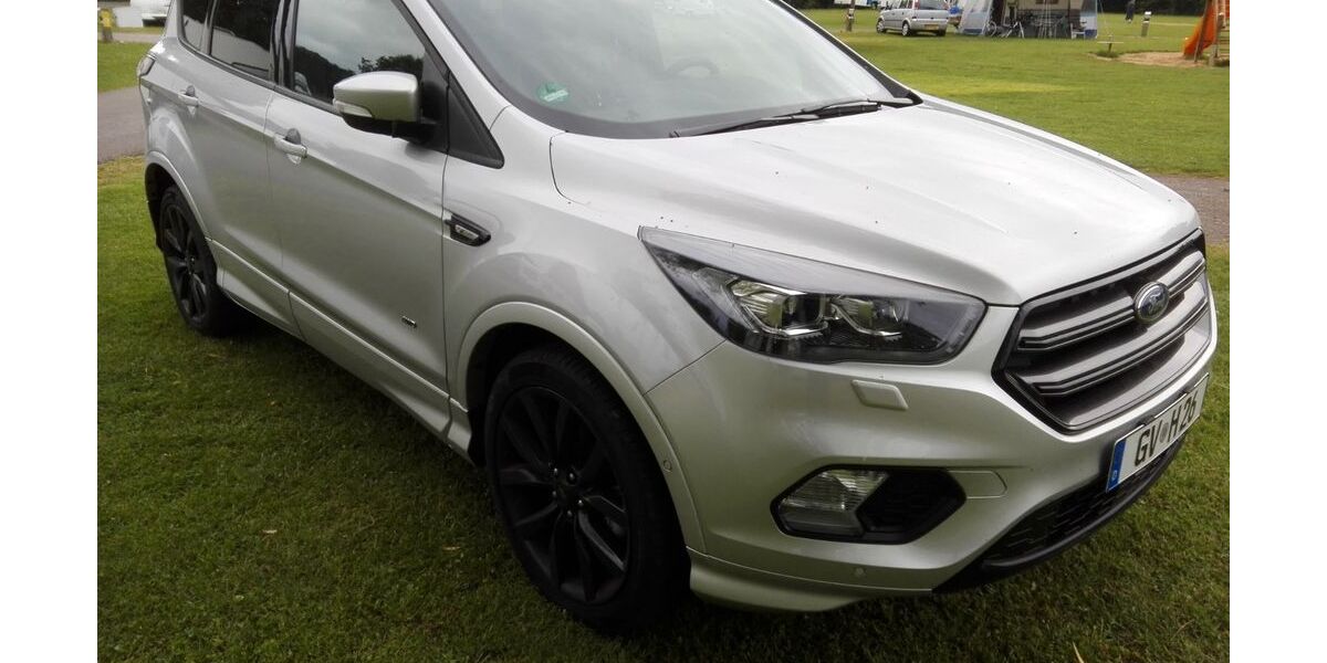 Ford Kuga 109.000 km 14.100 &euro; Grevenbroich 41515