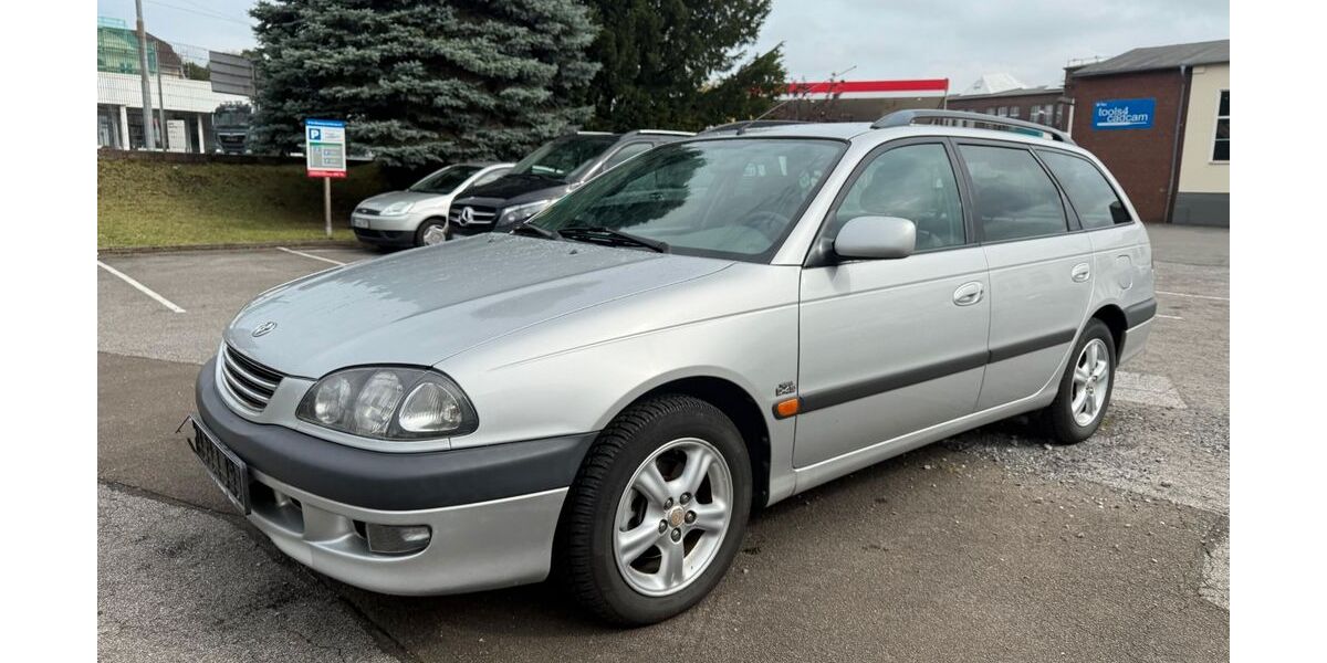 Toyota Avensis 188.258 km 2.750 &euro; Remscheid 42855