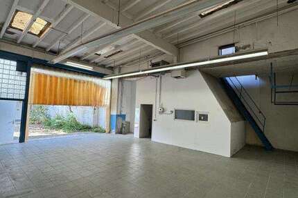 Haus zum Kaufen in Neuss 398.000 € 234.5 m² 6 zimmer