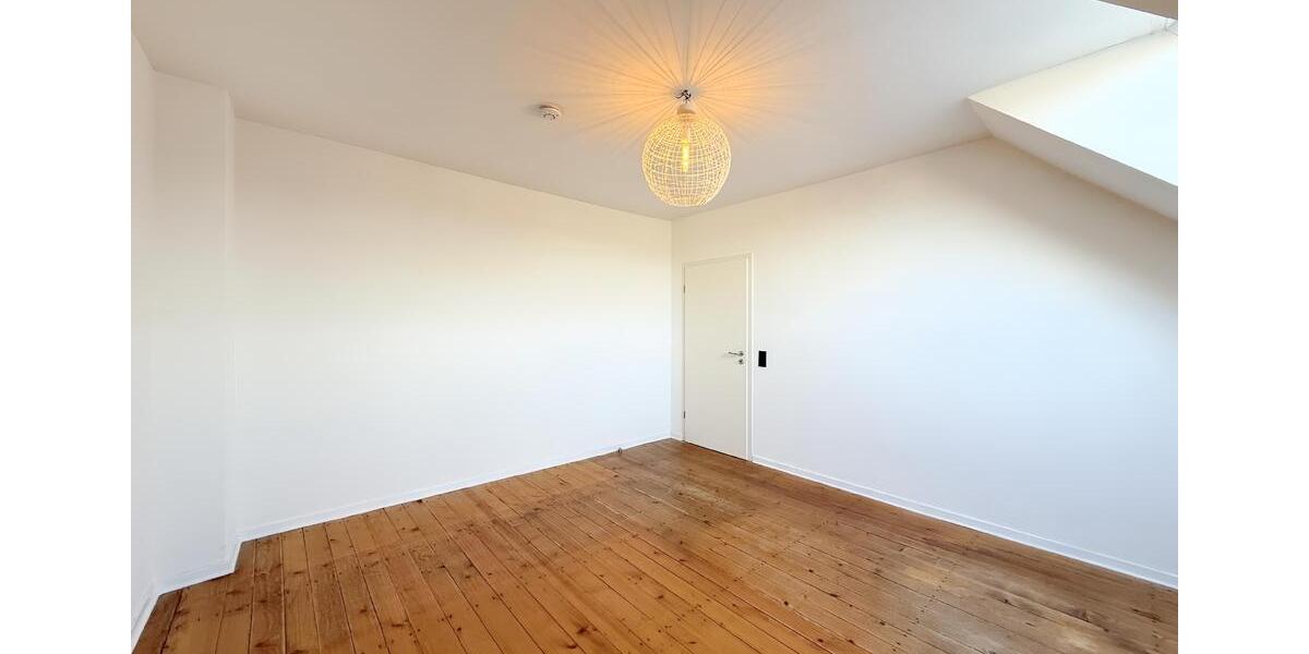 GROßZÜGIGE MASIONETTEWOHNUNG MIT 139M² IM ZENTRUM ZU MIETEN! 3.5 zimmer