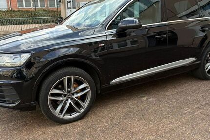 Audi Q7 162.100 km 31.000 € Willich 47877