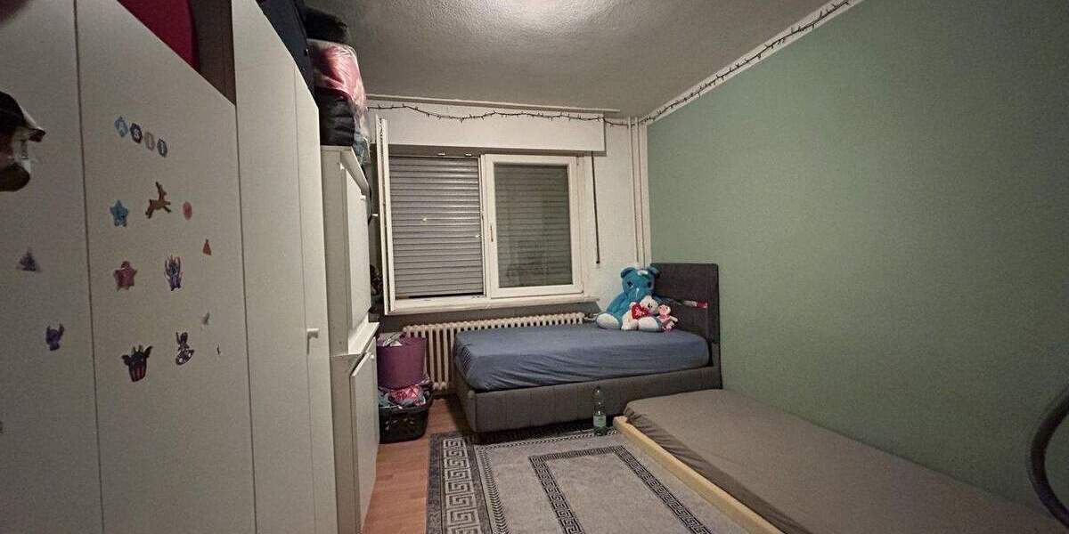 Etagenwohnung Duisburg Untermeiderich - 3 Zimmer, 82 m&sup2;, 119.000&euro; | Angebot:25865311