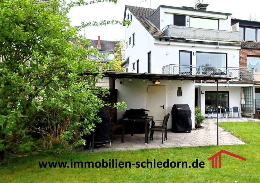 Haus zum Kaufen in Oberhausenn 414.000 € 139.85 m²