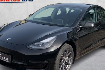 Tesla Model 3 127.987 km 28.749 &euro; Kaarst 41564